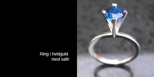 Ring i hvidguld med safir